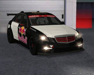 Mercedes-Benz E63 AMG DTM