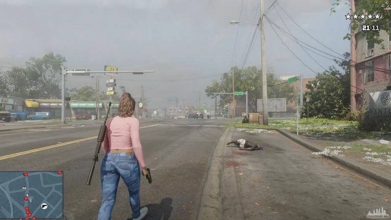 Люсия с оружием на улице Vice City, скриншот из утечки GTA 6